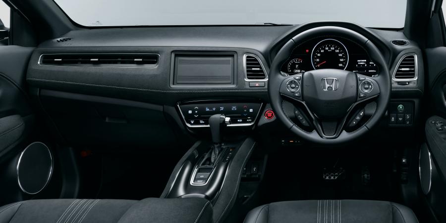 Торпедо Honda Vezel RS 2018 года  (JP) (фото 2 из 3)
